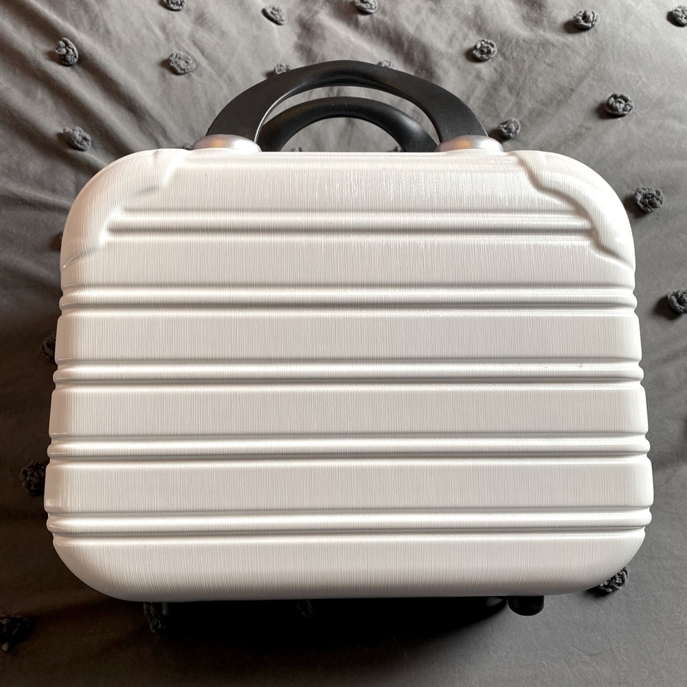 Hard Shell Cosmetic Case